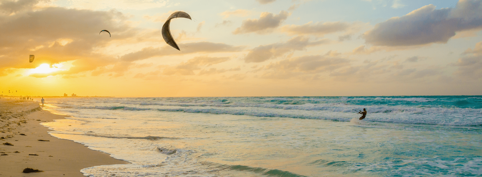 Partez rider en kitesurf ou en windsurf en république dominicaine sur l'un de nos spots !