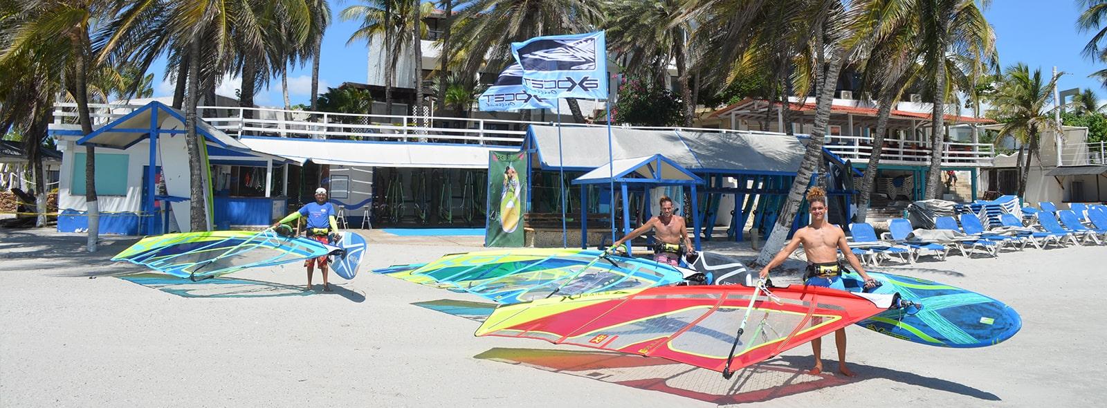 Bienvenue au club Like Wind Center specialiste en windsurf sur le spot de El Yaque au Venezuela