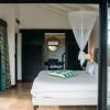vue intérieure des bungalows de l hotel La Toubana a Ste Anne Guadeloupe