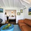 salon de la junior suite a l hotel La Toubana a Ste Anne Guadeloupe