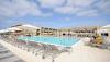 Piscine de l'hotel Oasis Atlantico Salinas au spot de santa maria au Cap vert