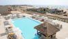 Piscine de l'hotel Oasis Atlantico Salinas au spot de santa maria au Cap vert