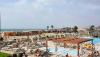 Piscine et locaux de l'hotel Oasis Atlantico Salinas au spot de santa maria au Cap vert