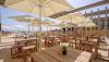 Terrasse de l'hotel Oasis Atlantico Salinas sur l'île de sal au Cap vert