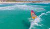 Ridez en windsurf au club de Cape Sport Center à Langebaan en Afrique du Sud 