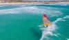 Ridez en windsurf au club de Cape Sport Center à Langebaan en Afrique du Sud