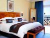 Chambre avec lit doubles à l'hôtel de MGallery à Essaouira au Maroc
