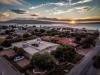 vue aerienne de l’hotel puza moya sur le spot de langebaan en afrique du sud