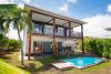 Villa vue extérieure des villas de l'hotel Village de la pointe sur le spot du Vauclin en Martinique dans les Antilles