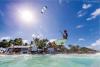 Jump en kitesurf sur le spot de Saint Martin au club Wind Adventure