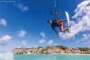 Jump en kitesurf sur la baie de Saint Martin au club Wind Adventure 