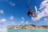 Jump en kitesurf sur la baie de Saint Martin au club Wind Adventure