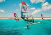 windfoil sur le spot de lac bay à bonaire avec le club dunkerbeck