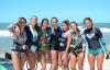 Equipe de fille en cours de kitesurf sur le spot de Parajuru au Brésil