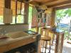 Cuisine et salle à manger du Bungalow, de l'hébergement Dolce Bungalow à Saint Martin à deux pas du spot Galion Beach-Orient Bay dans les Antilles