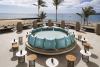 Banc rond et mer hôtel Melia Salinas à Lanzarote aux Canaries