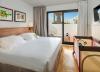 Chambre avec terrasse et lit double au Lanzarote Garden à Lanzarote aux Canaries 