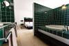Salle de bain d'une chambre de l'hôtel Dunas de Sal à Santa Maria au Cap Vert 