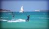Kitesurf dans les eaux claires du spot de Boa Vista au Cap Vert
