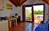 Salon d'un appartement simple au Porto Antiguo à Sal au Cap Vert