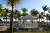 Jardin extérieur de l’hôtel Melia sur le spot de Cayo Guillermo à Cuba