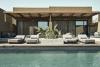 Piscine avec espace chillout a hotel Casa Cook sur le spot El Gouna en Egypte