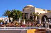 Vue de bas sur la piscine de l'hotel Dawar El Omda à El Gouna