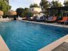 Piscine extérieure du Summerland à Naxos Mikri Vigla en Grèce
