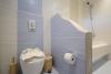Salle de bain d'une chambre à l'hôtel Alkyoni Beach à Naxos en Grèce