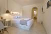 Lit double des chambres de l'hotel Villa Naxia sur le spot de Naxos Saint Georges en Grèce