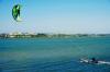 Nage tractee sur le spot de kitesurf et windsurf sur le spot de Lagos au Portugal