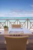 Table avec vue sur mer sur la terrasse du Bahia Principe Portillo en République Dominicaine sur le spot Las Terrenas