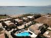 Vue aerienne sur hotel resort santa maria et sur la lagune de Marsala spot de kitesurf en Sicile