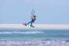 Kitesurf saut haut fille Kitesurfing Mannar au Sri Lanka