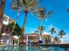 Piscine de l'hotel Surf Paradise sur le spot de kitesurf et de windsurf El Yaque au Venezuela
