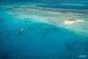 Vue aérienne d'El Chaito et d'un kitesurfeur à Los Roques au Venezuela