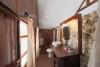 Intérieur des salles de bains de l'hôtel Cristal Resort sur le spot de paje à Zanzibar