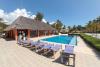 Piscine de l'hôtel Cristal Resort sur le spot de paje à Zanzibar