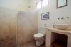 Salle de bain du Waterfront Hotel à Paje à Zanzibar