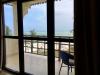 Vue terrasse des chambres à l'hôtel Mahali à zanzibar sur le spot de kitesurf à Paje