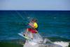 Saut vers la gauche en kite ION CLUB Rosas en Espagne