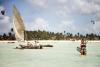 Apprenez et progressez en kitesurf avec nos coachs Nicolas Feraud et Pinar sur le spot de zanzibar 27