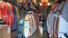 boards dans le magasin de location de matériel 2nd surf africa à blouberg en afrique du sud