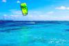 Jibe en windsurfeur sur le spot de saint Martin aux Antilles