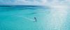 windsurf dans les eaux turquoises du spot de lac bay à bonaire