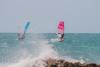 2 windsurfeurs en navigation sur le spot de Jericoacoara au Brésil