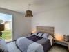 Interieur des chambres doubles avec vue sur les jardins des residences les collines de bonifacio en Corse