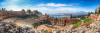 Vue sur des ruines avec la mer en arriere plan en Sicile