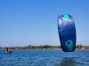 Apprentissage du decollage avec une aile de kitesurf dans la lagune de Lo Stagnone en Sicile