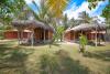 Vue sur les bungalows de l'hotel Kitesurfing lanka sur le spot de Kalpitiya au Sri Lanka